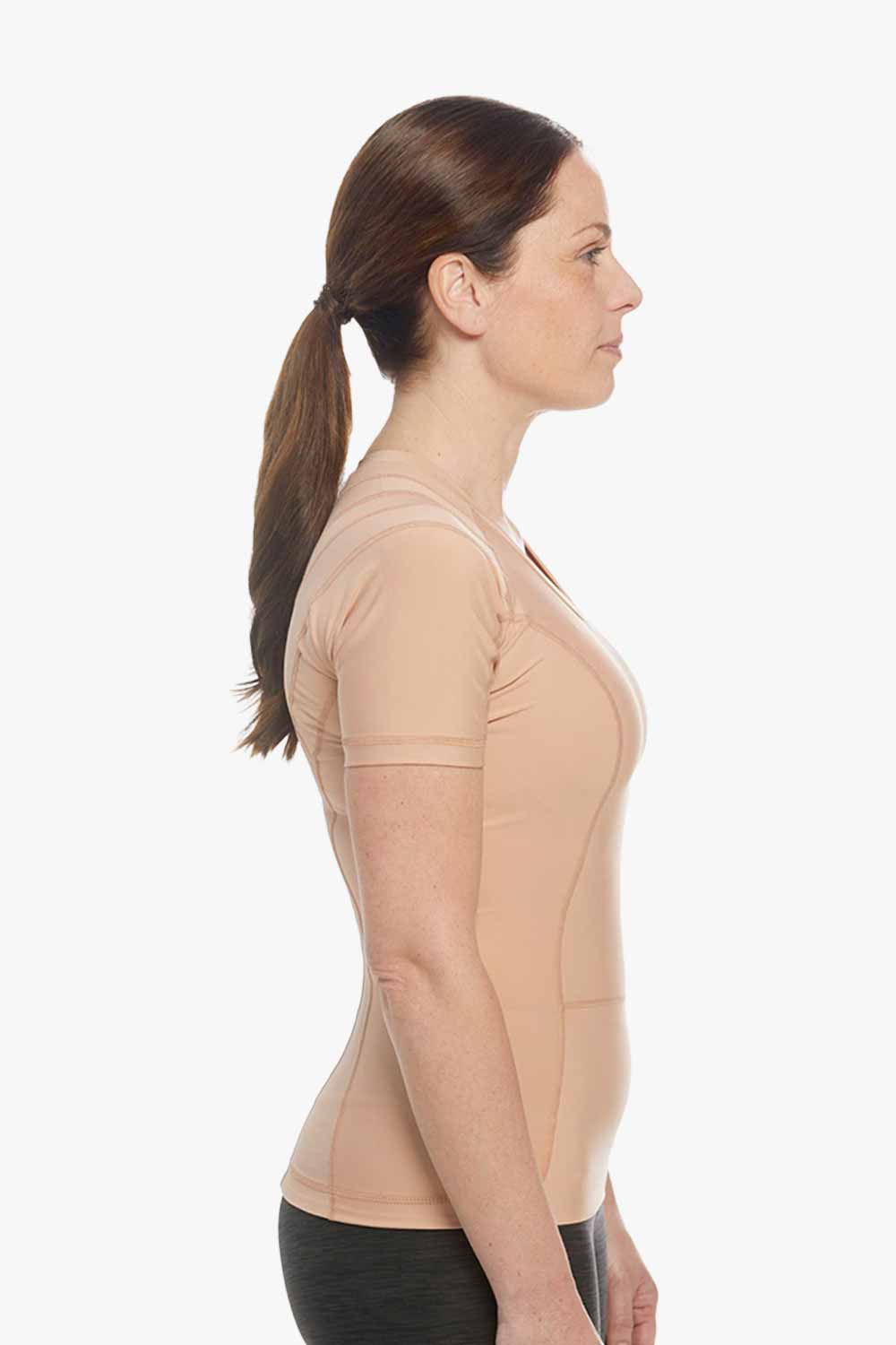 berufstätige Frau mit nude Posture Shirt